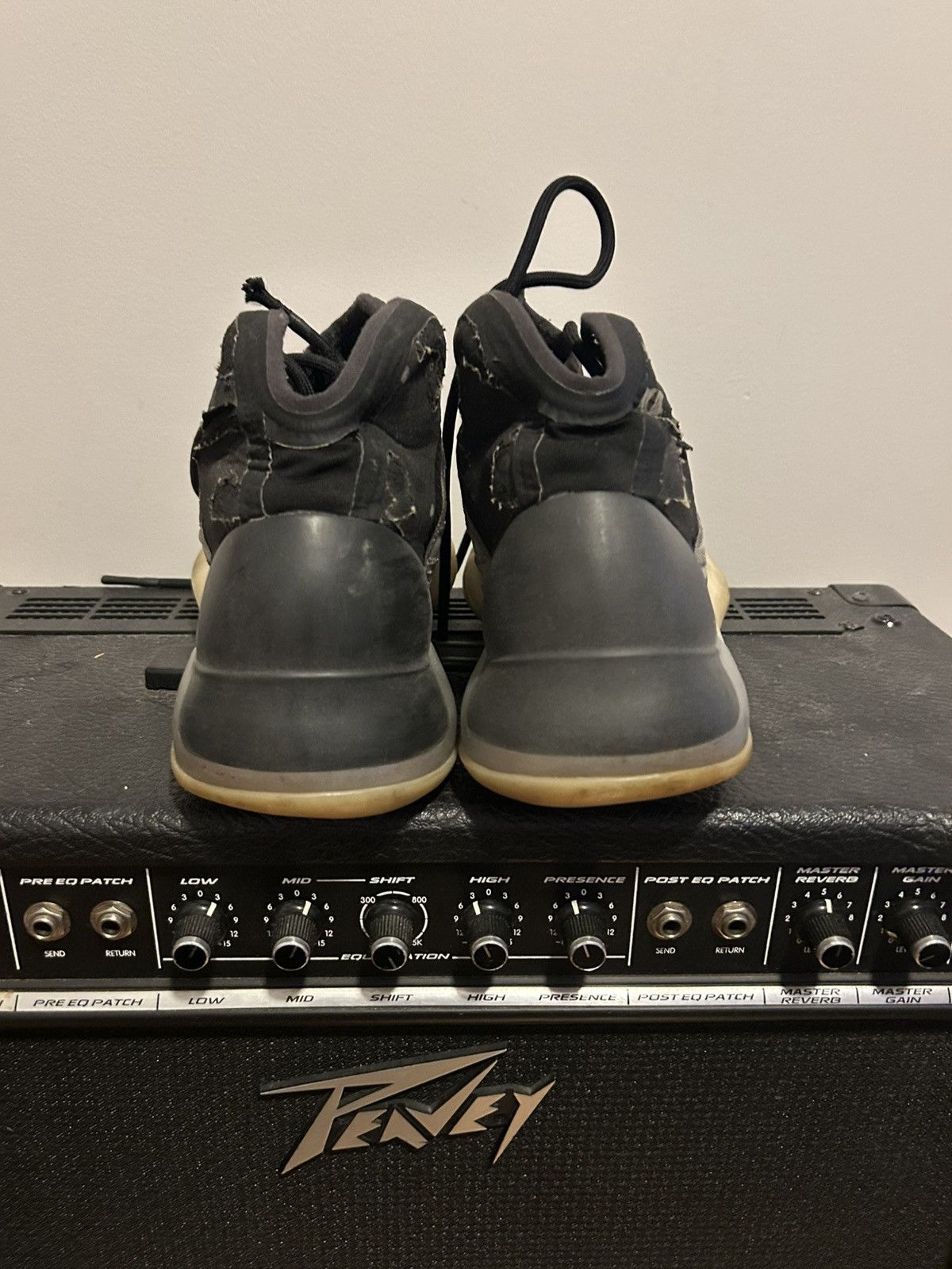 Yeezy Yeezy QNTM Basketball Size US 9 / EU 42 - 3 Thumbnail