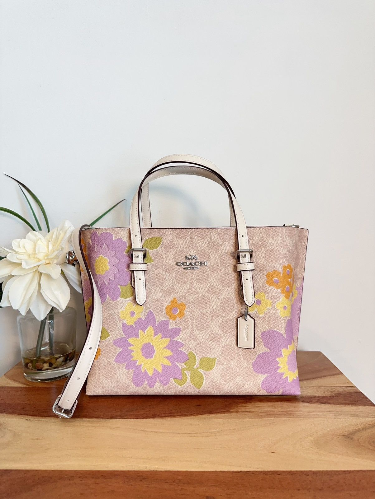 Coach NWT Coach Mollie Tote Bag 25 With Floral Print Size ONE SIZE - 2 Thumbnail