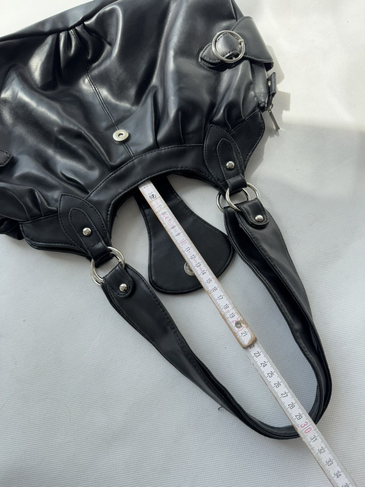 Japanese Brand Y2k Crossbody Leather Bag Avant Garde Diesel Style Size ONE SIZE - 17 Thumbnail