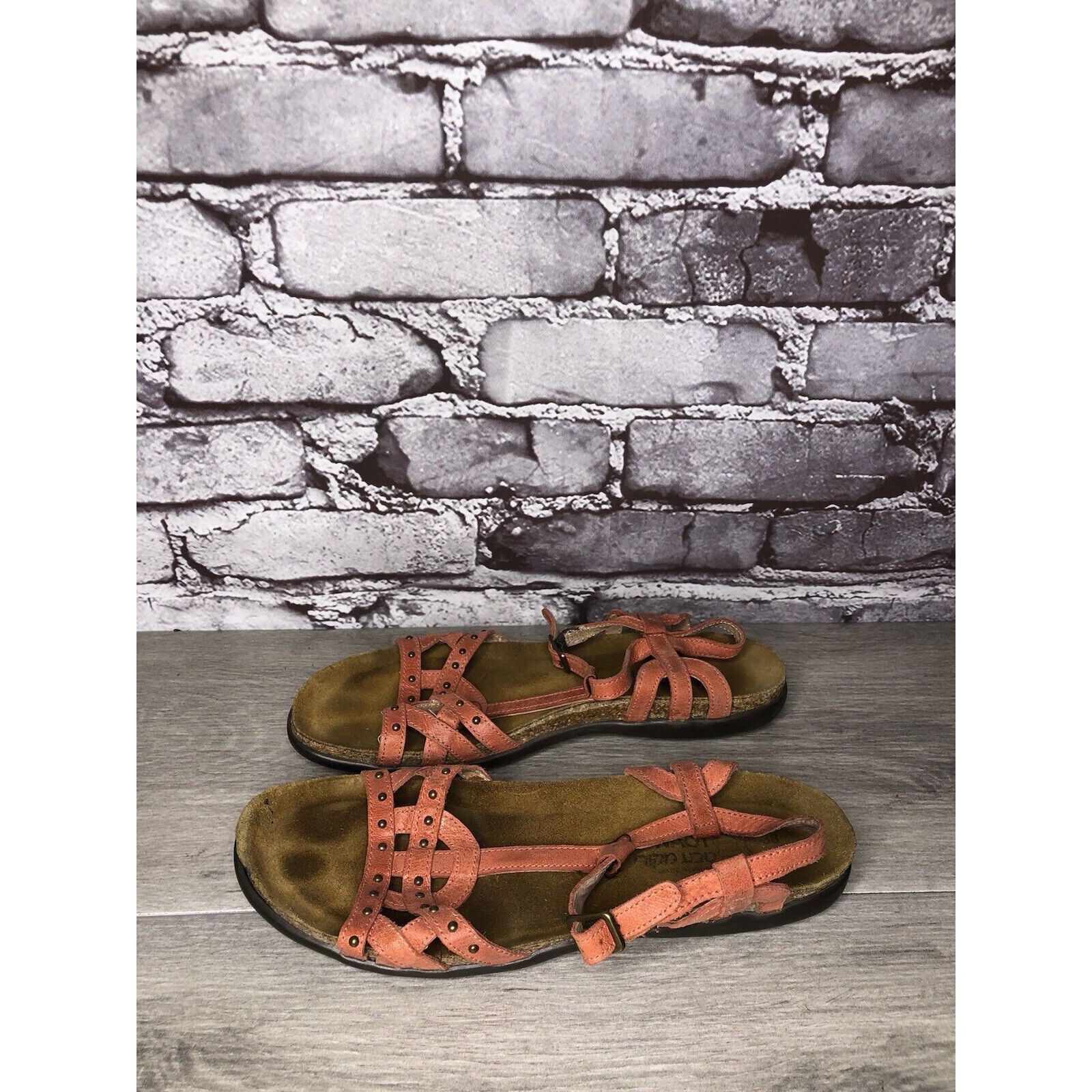Other Naot Coral Pink Leather Stud Ankle Strap Casual Sandals Wome Size US 7.5 / IT 37.5 - 14 Thumbnail