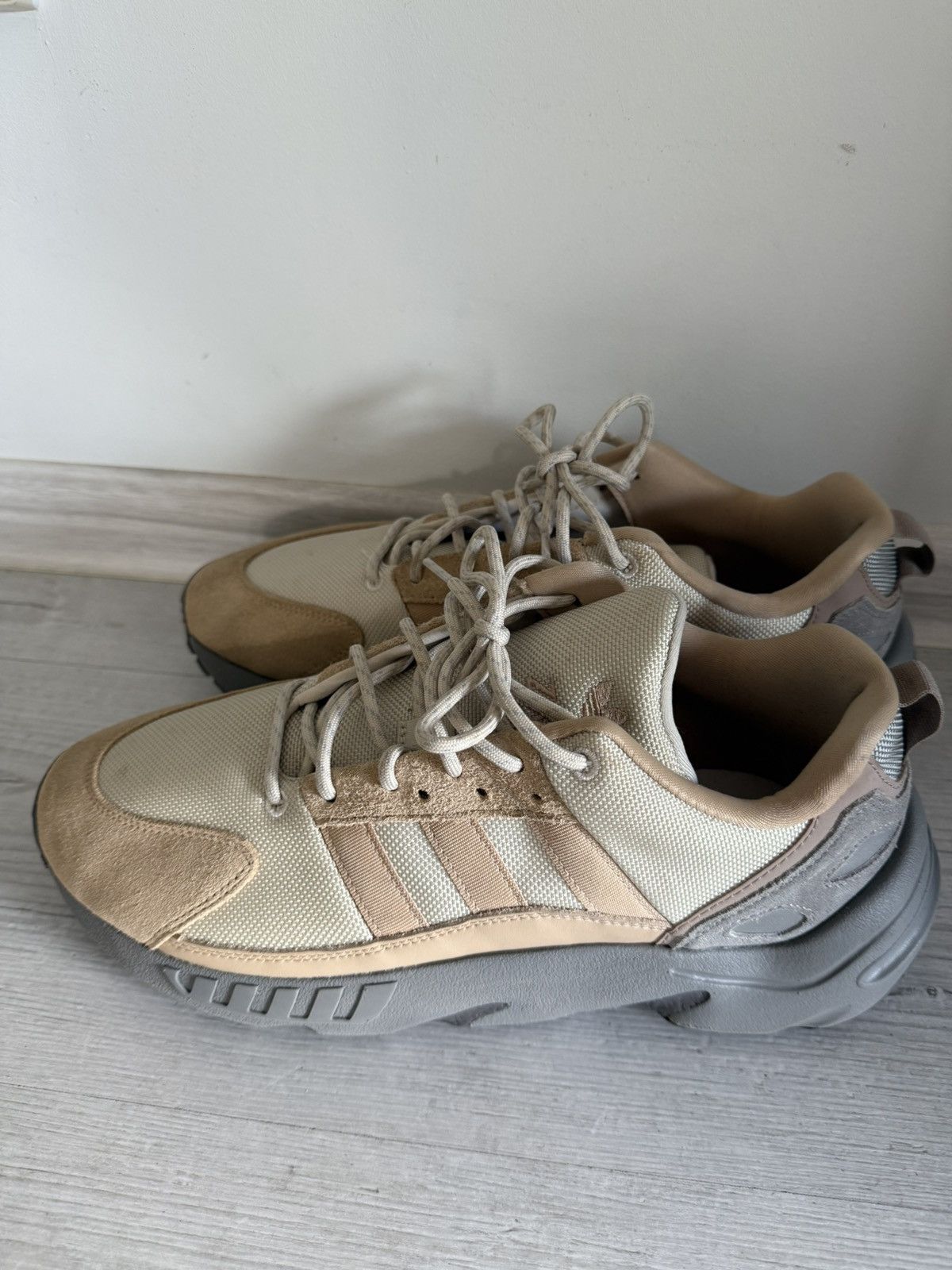 Adidas Adidas xz22 Size US 11.5 / EU 44-45 - 1 Thumbnail