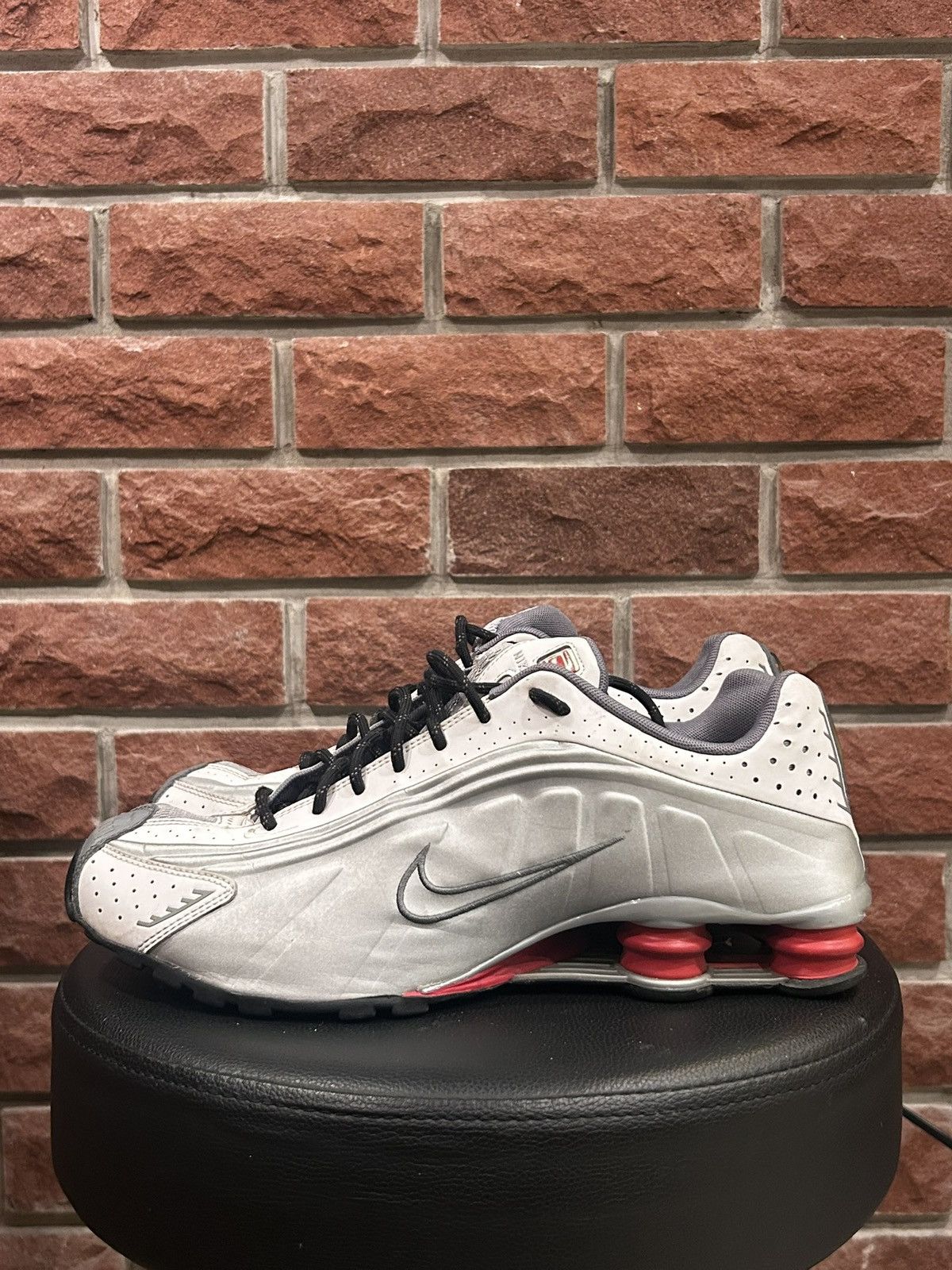 Nike Retro Shox R4 Size US 13 / EU 46 - 1 Thumbnail