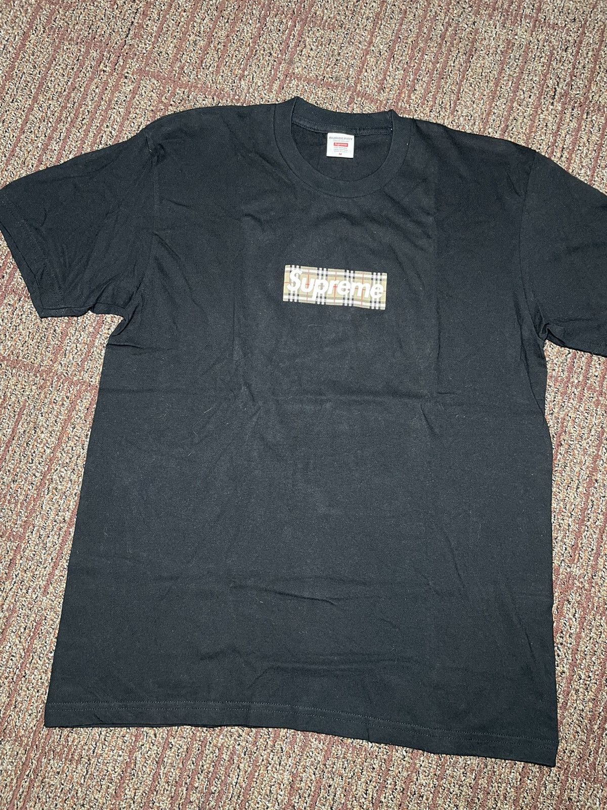 Supreme Supreme Burberry Box Logo Tee (Medium) Size US M / EU 48-50 / 2 - 1 Thumbnail