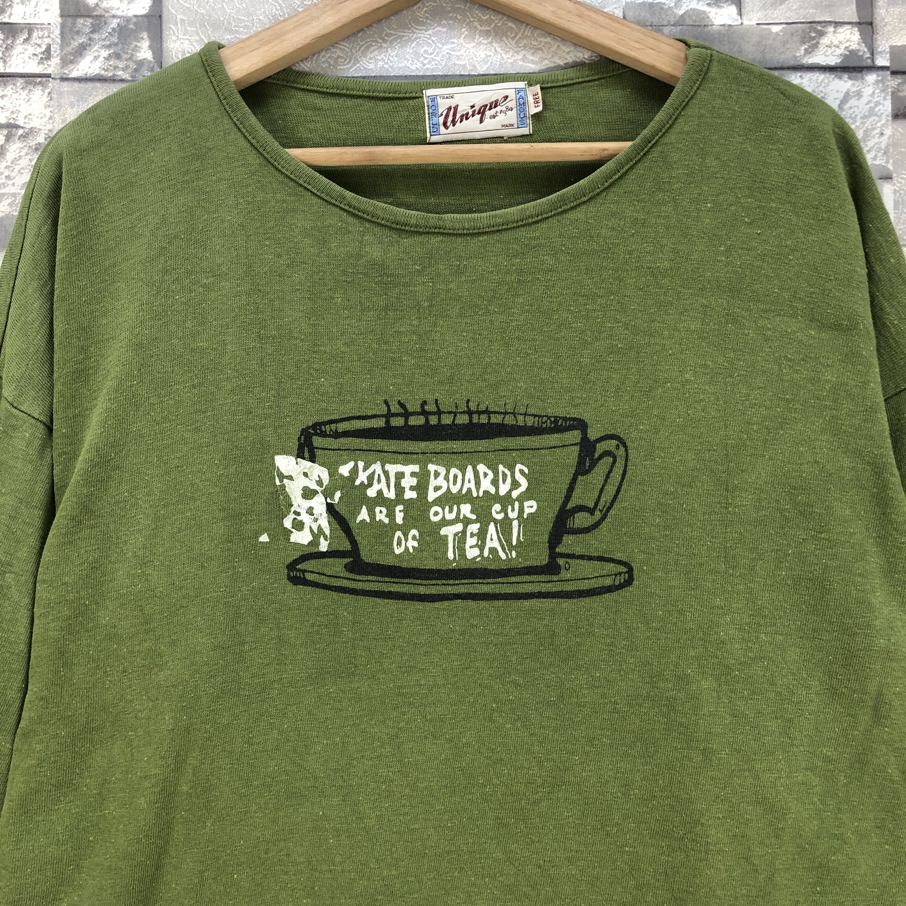 Hook-Ups × Powell Peralta × Vintage Vintage Skateboard World Famous Size US M / EU 48-50 / 2 - 4 Thumbnail