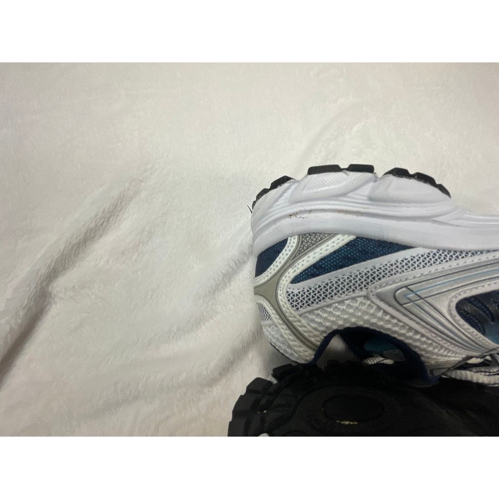 La Gear LA Gear Ultra Foam Low Sneakers Size 8.5 / Women's 10/EUR 42 Size US 8.5 / EU 41-42 - 8 Thumbnail