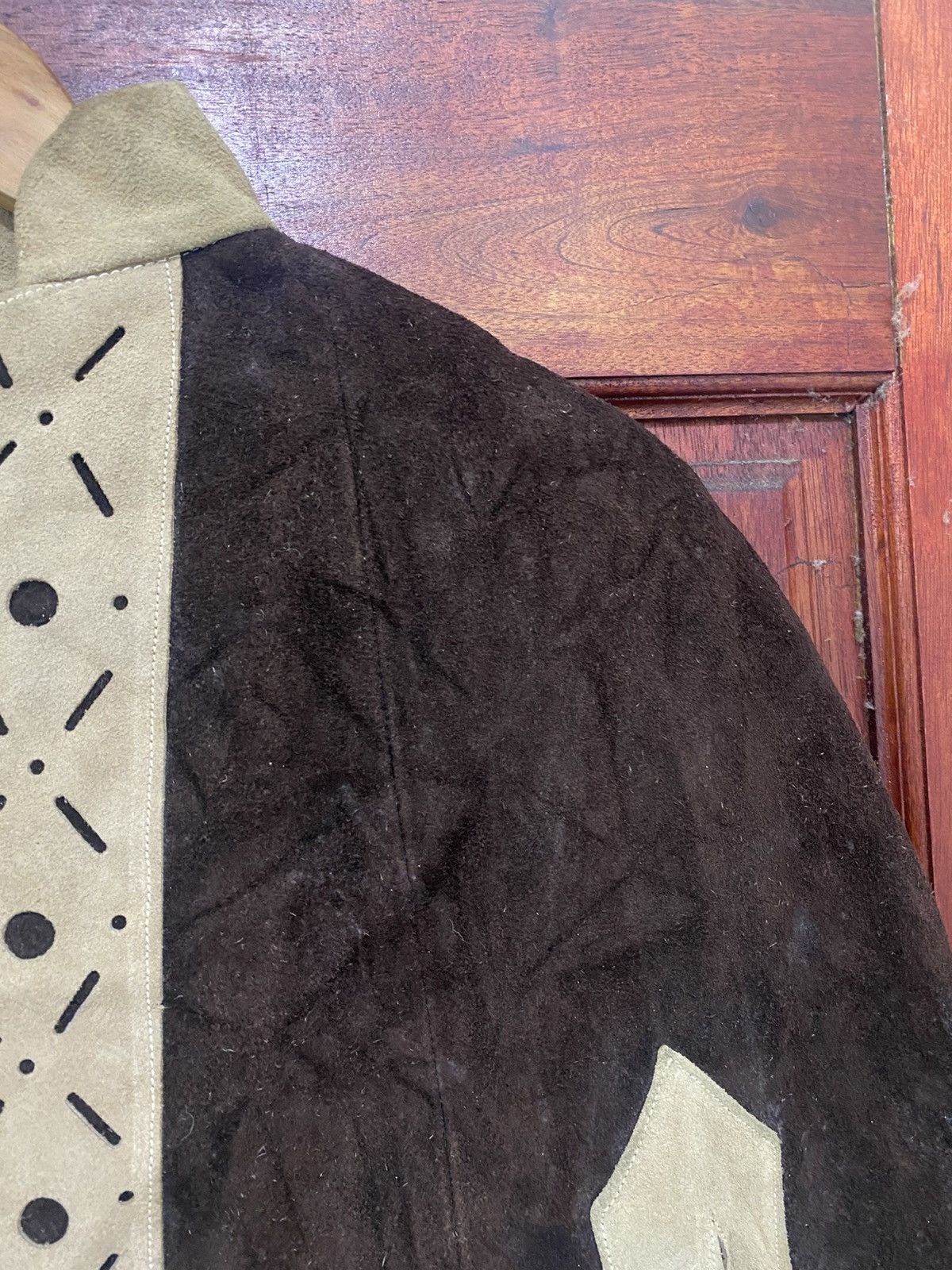 Cowboy Equipment Vintage 1960s Suede Leather Cape Poncho Hippie Boho Size US L / EU 52-54 / 3 - 8 Thumbnail