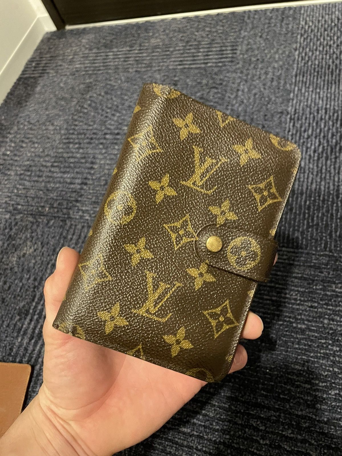 Louis Vuitton Louis Vuitton Bi-fold Wallet In Monogram Size ONE SIZE - 5 Thumbnail