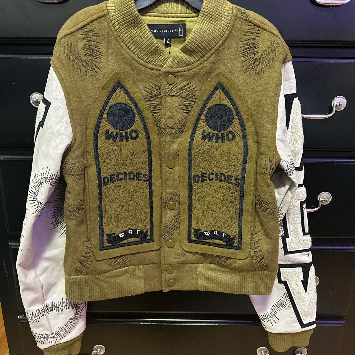 Who Decides War WHO DECIDES WAR Size US S / EU 44-46 / 1 - 4 Thumbnail