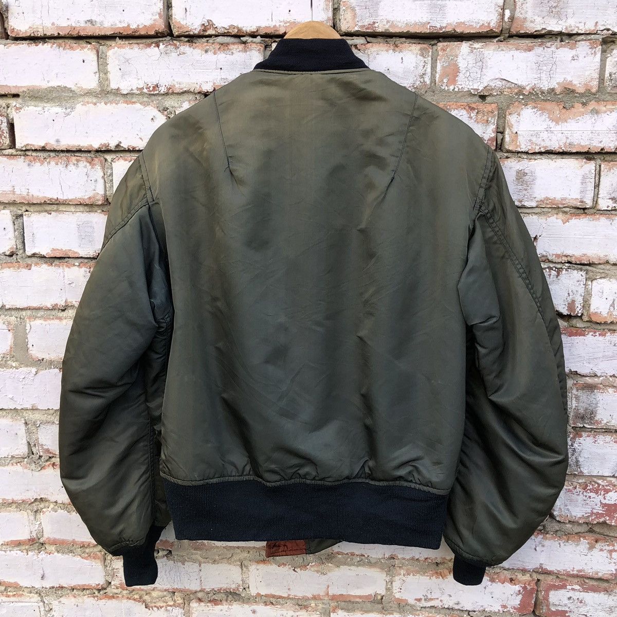 Avirex VTG Avirex Flyers Mans Intermediate Ma-1 Faded Bomber Jacket Size US L / EU 52-54 / 3 - 3 Thumbnail