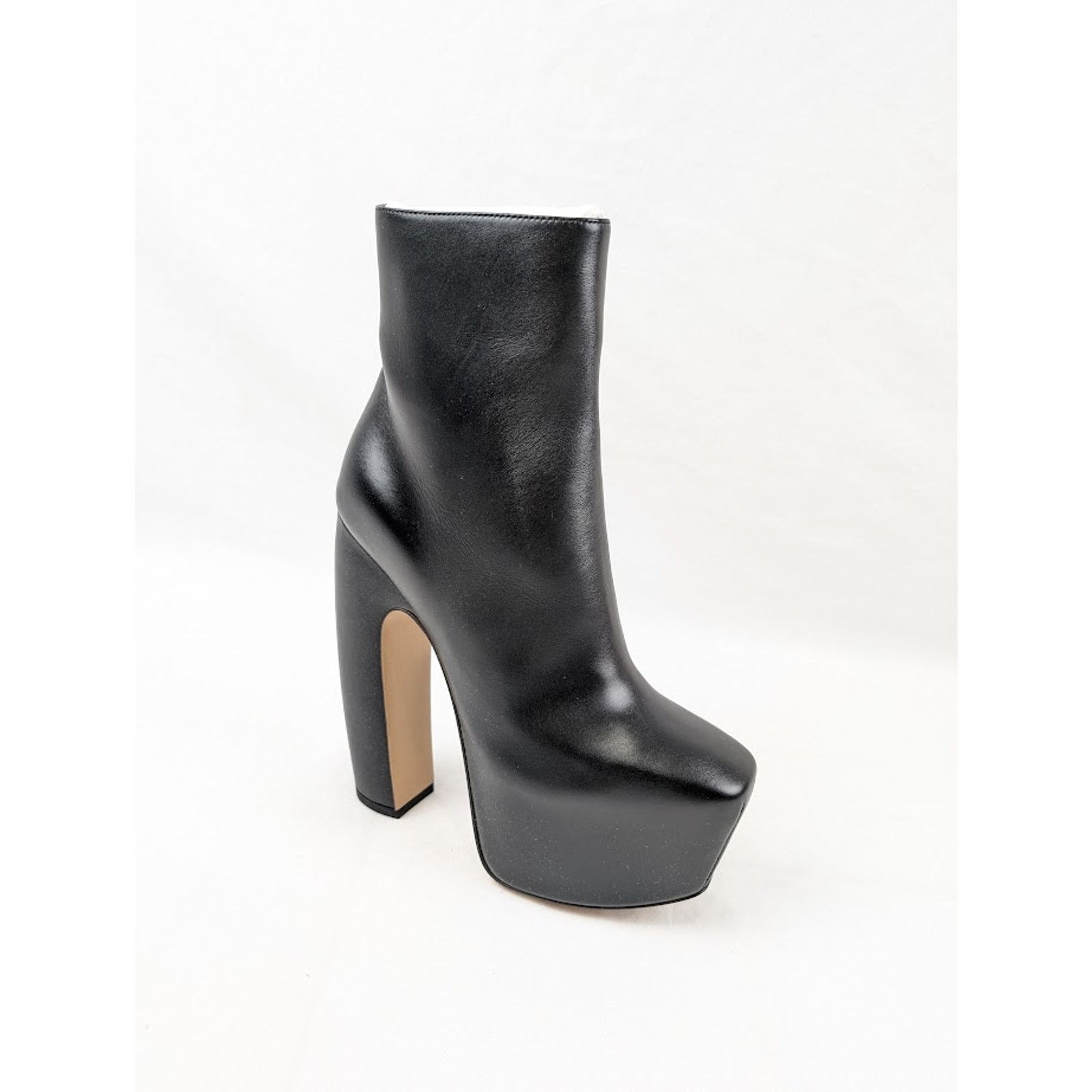 Bottega Veneta o1rshd1 Veneta Calf Mostra Ankle Boots in Black Size US 10 / IT 40 - 1 Thumbnail