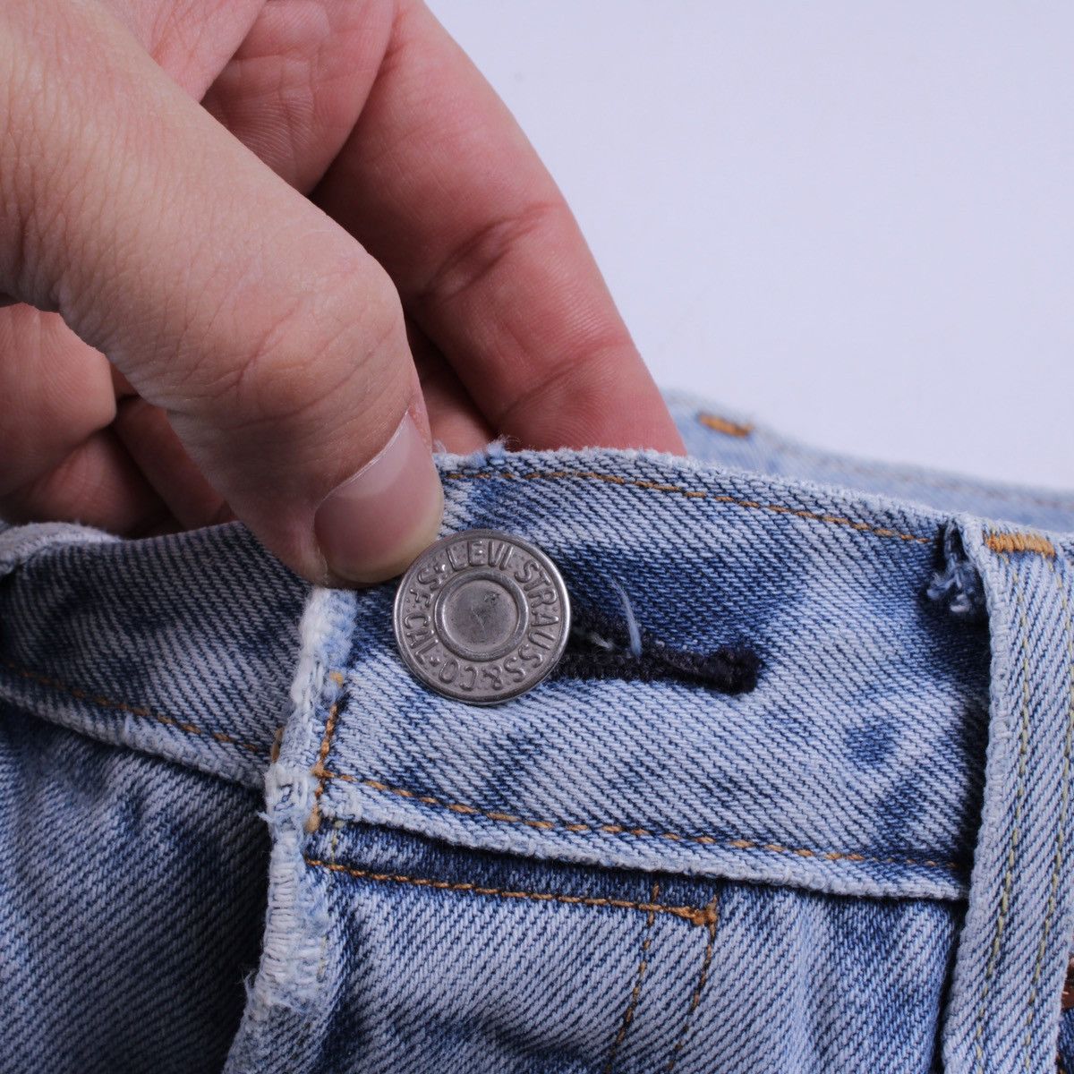 Levi's Women's Levi's 501 Selvedge Regular Straight Cropped Jeans Size 26" / US 2 / IT 38 - 13 Thumbnail
