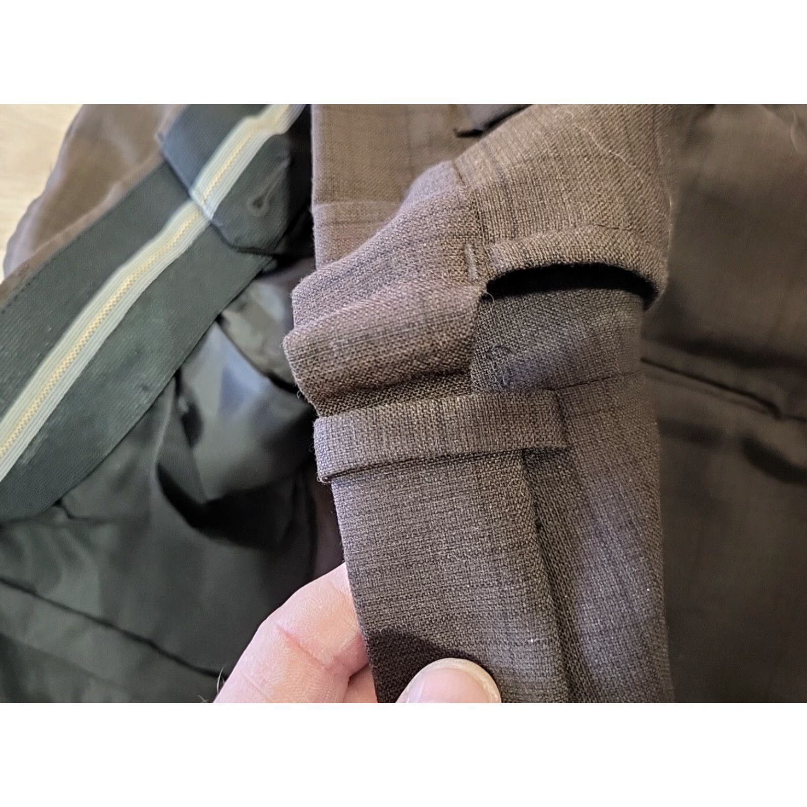 Vintage VINTAGE HS&M DRESS PANTS Pants Wool Blend Brown 40 In Regular Straight Cuffed Pleated Zipper Button Mens Size US 40 / EU 56 - 5 Thumbnail