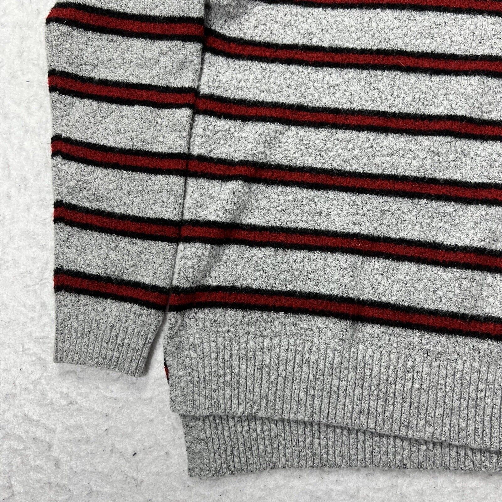 Other Romeo + Juliet Couture Gray Red Black Crewneck Sweater Size M / US 6-8 / IT 42-44 - 6 Thumbnail