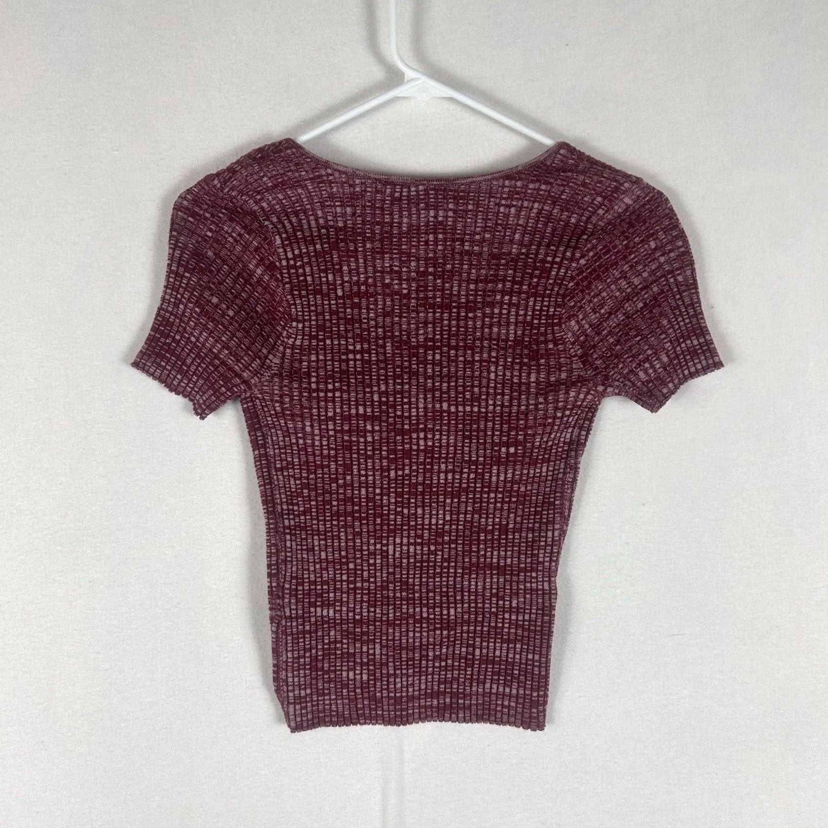 Forever 21 FOREVER 21 Deep V-Neck Sweater Top Womens S Red Knit Stretch Short Sleeve Cropped Blouse Size S / US 4 / IT 40 - 7 Thumbnail