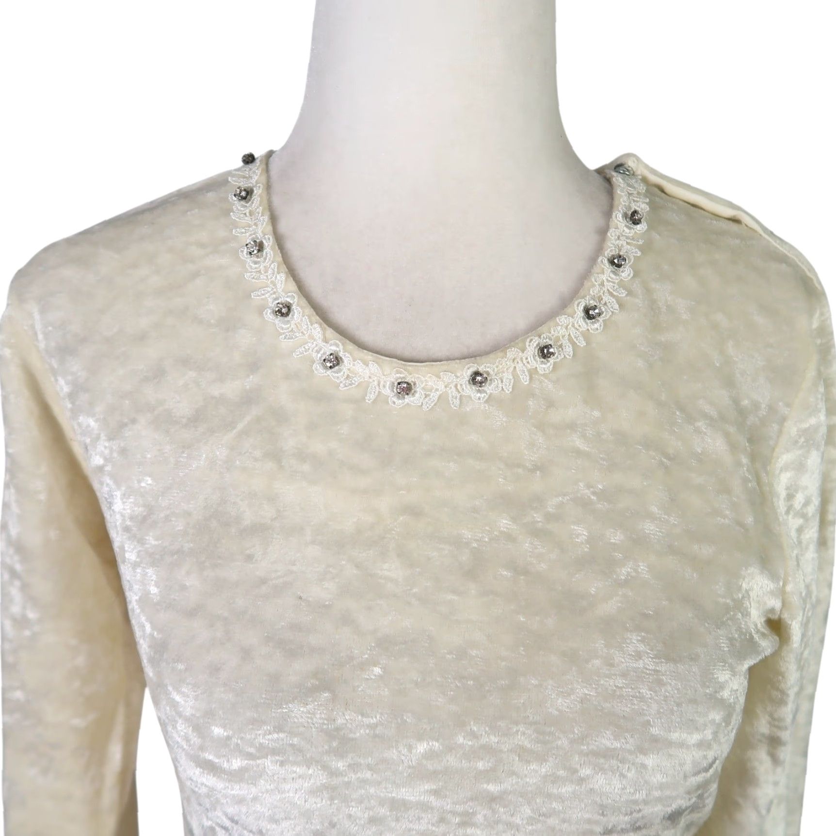Vintage VINTAGE Cream Crushed Velvet Long Sleeve Midi Dress Rhinestone Trim Women's S Regular 37" A-Line Party/Cocktail, Fall Winter Spring Size S / US 4 / IT 40 - 2 Thumbnail