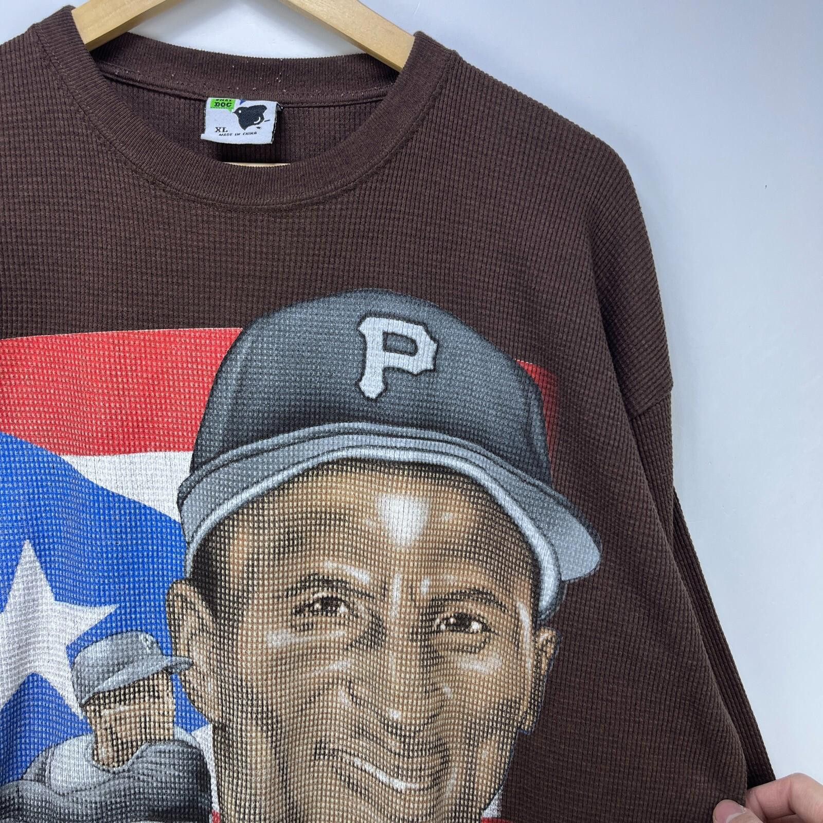 The Unbranded Brand Vintage Y2K Roberto Clemente Big Print Shirt XL Pirates Size US XL / EU 56 / 4 - 3 Thumbnail