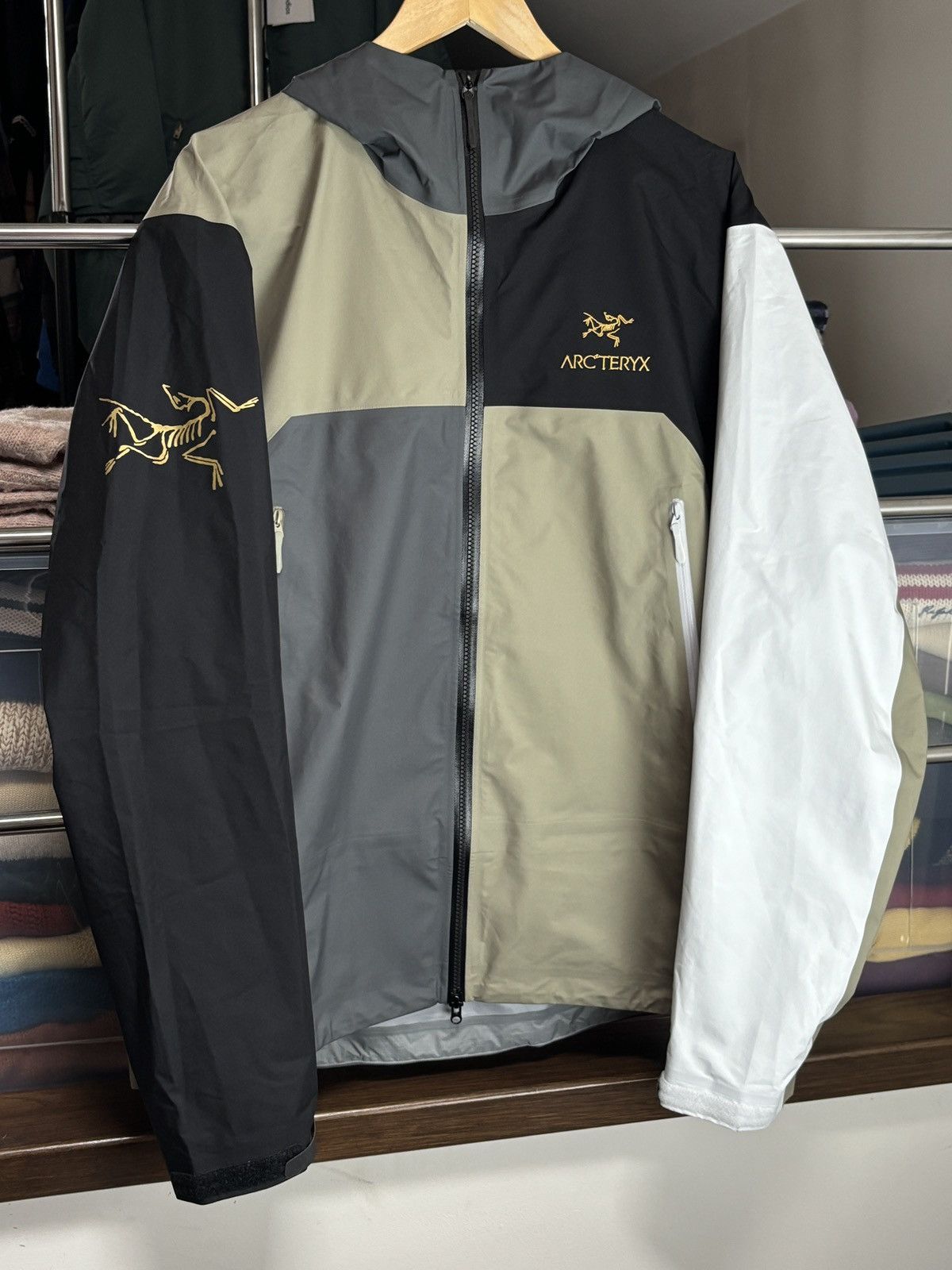 Arc'teryx × Beams Plus Arc’Teryx x Beams Gore-Tex Beta Jacket Gorpcore Ultra Rare Size US L / EU 52-54 / 3 - 2 Thumbnail