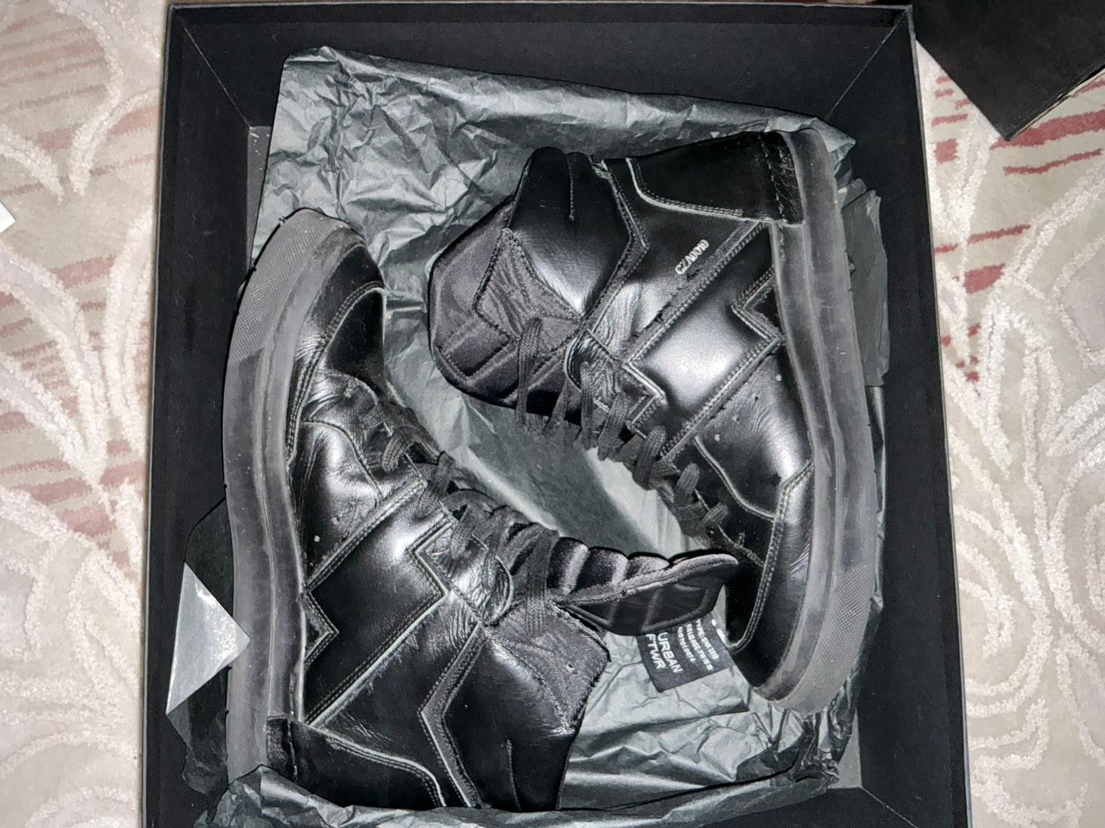 Cinzia Araia Cinzia Araia Hightop Sneaker Size US 8 / EU 41 - 2 Thumbnail