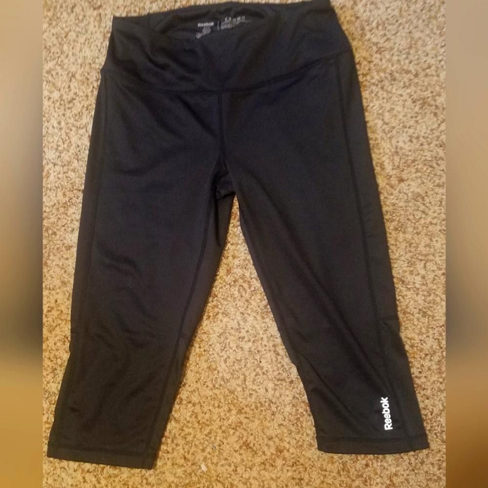 Reebok Reebok Small Black Leggings Size 28" / US 6 / IT 42 - 1 Thumbnail