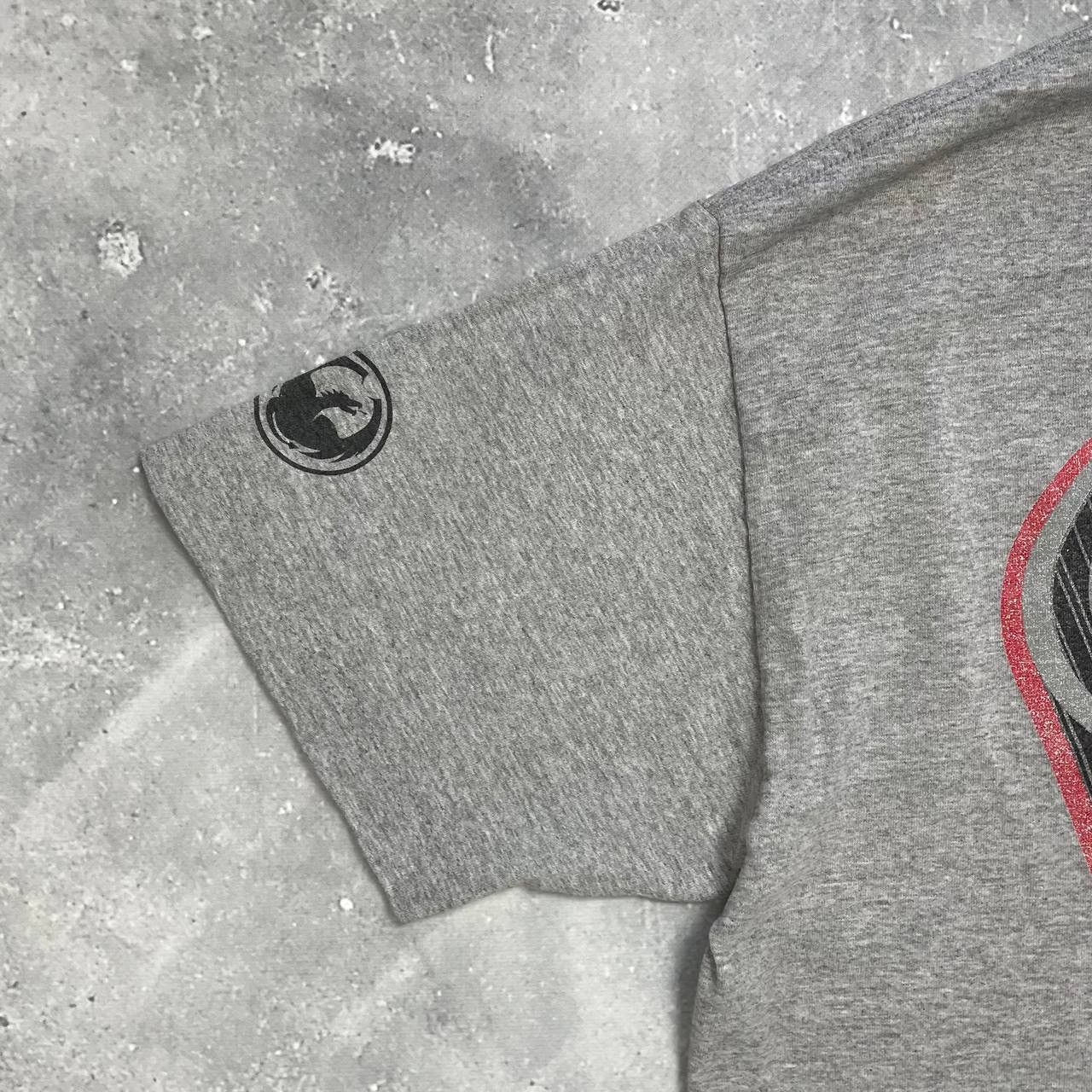 Vintage Vintage 2000s Dragon Skateboard T Shirt Gray Size L/XL Size US L / EU 52-54 / 3 - 23 Thumbnail
