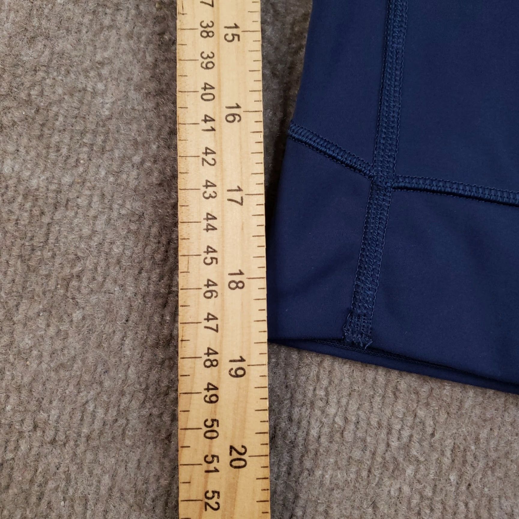 Lululemon Lululemon High Rise Crop Leggings Womens Size 10 Blue Athleisure Yoga Gym Size 32" / US 10 / IT 46 - 3 Thumbnail