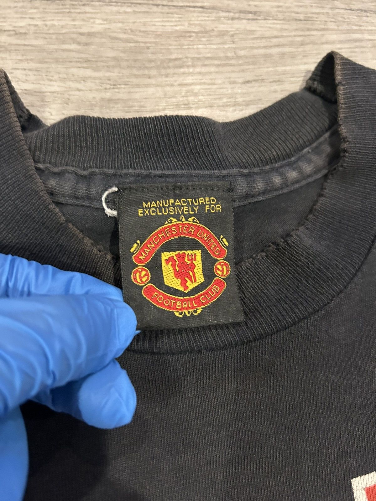 Vintage 90s Eric Cantona Manchester United "Back with a Vengeance” Size US XL / EU 56 / 4 - 3 Thumbnail