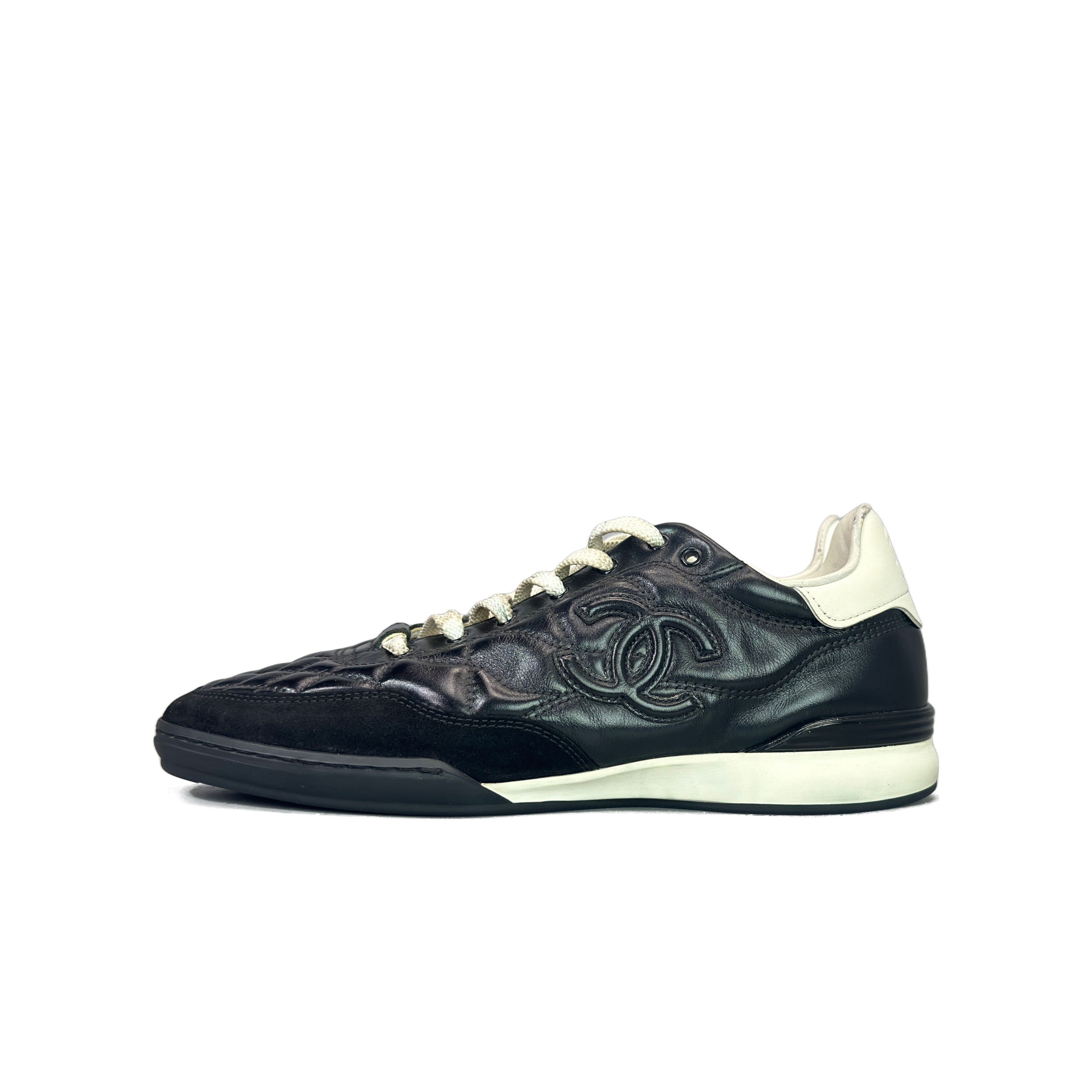 Chanel Chanel Quilted CC Logo Sneakers Size 37 Size US 7 / IT 37 - 1 Thumbnail