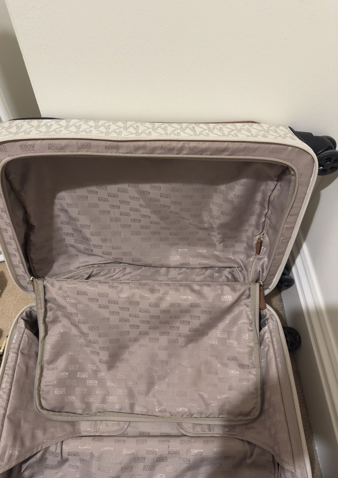 Michael Kors Michael Kors Logo Hardcase Suitcase Size ONE SIZE - 4 Thumbnail