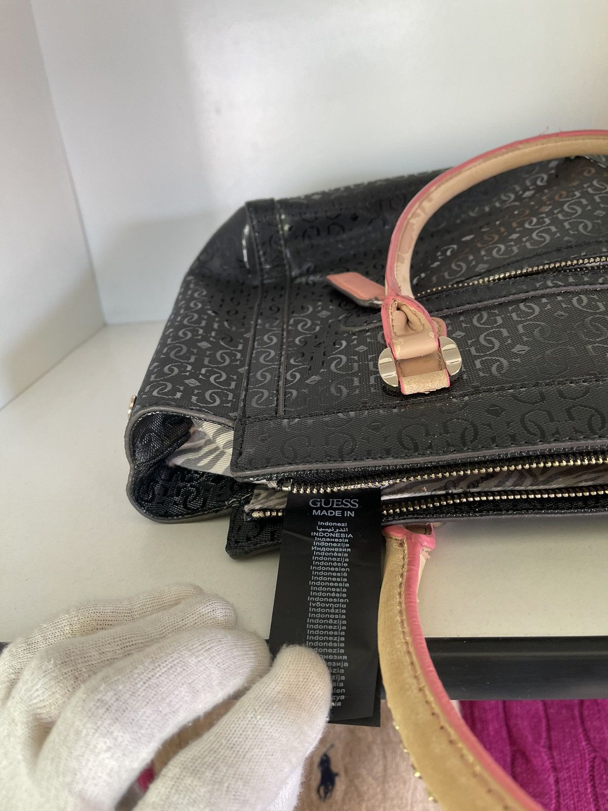 Guess × Vintage VINTAGE GUESS Y2K STYLE BLACK MONOGRAM BAG Size ONE SIZE - 11 Thumbnail