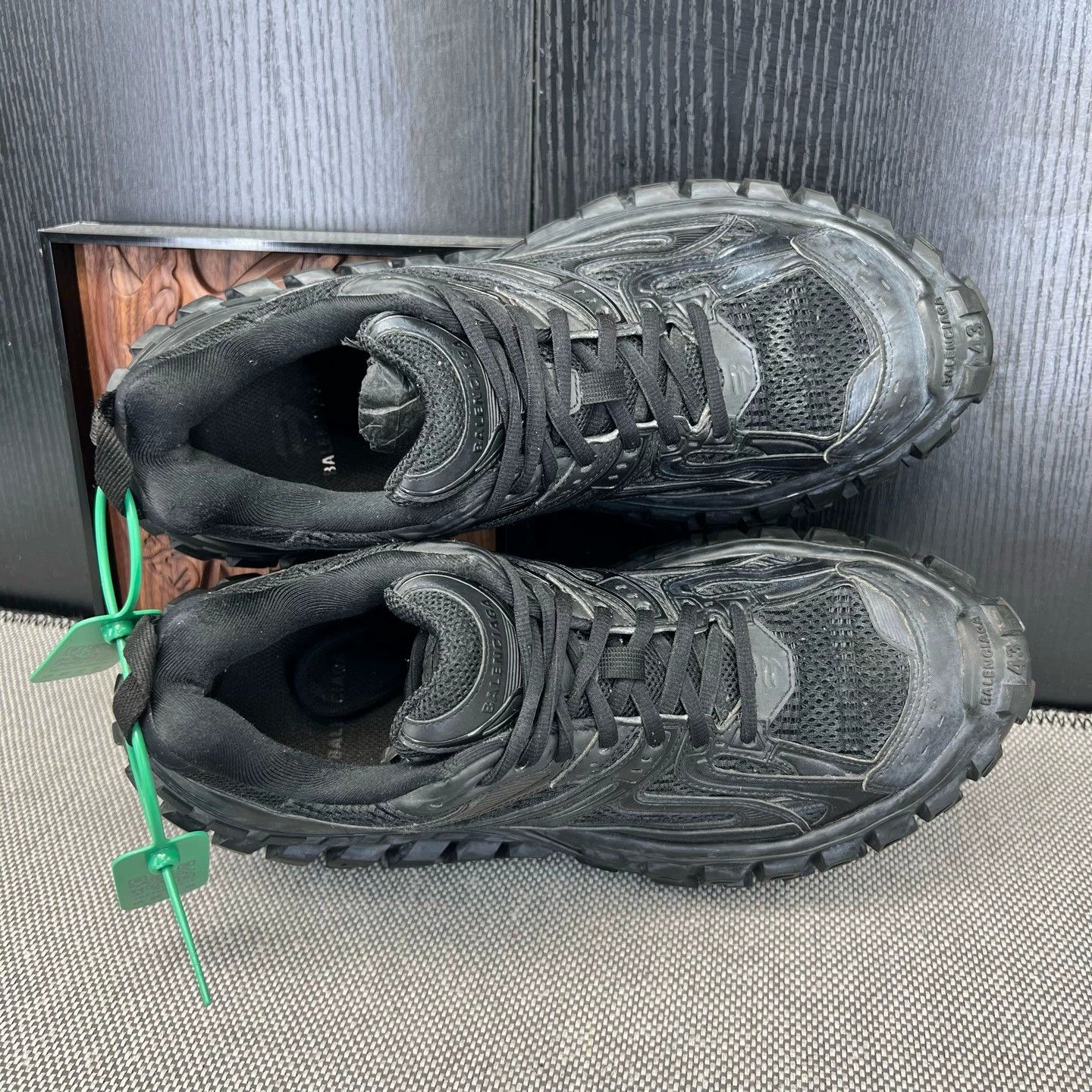 Balenciaga balenciaga low-top sneakers Size US 10 / EU 43 - 4 Thumbnail