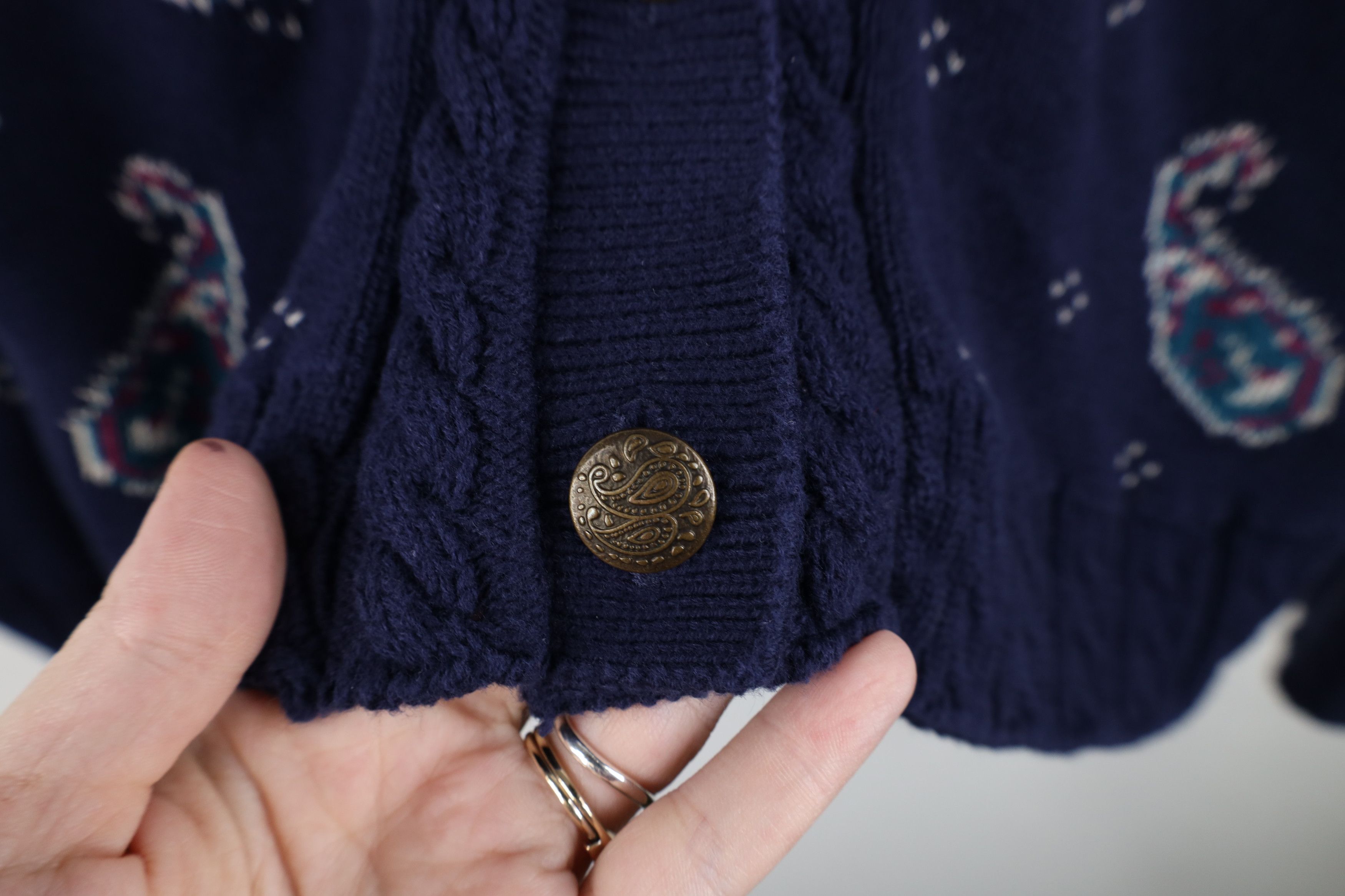 Vintage Vintage 90s Streetwear Cable Knit Button Cardigan Sweater Size XL / US 12-14 / IT 48-50 - 4 Thumbnail