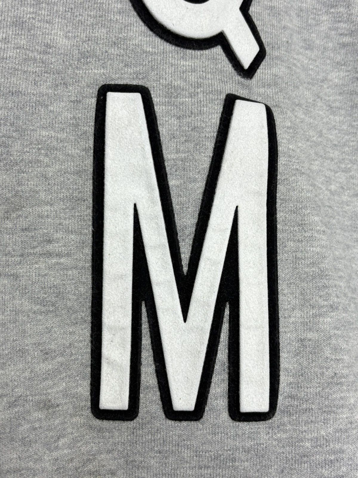 Alexander McQueen Alexander McQueen MCQ Logo Sweatshirt Grey Size L Size US L / EU 52-54 / 3 - 6 Thumbnail