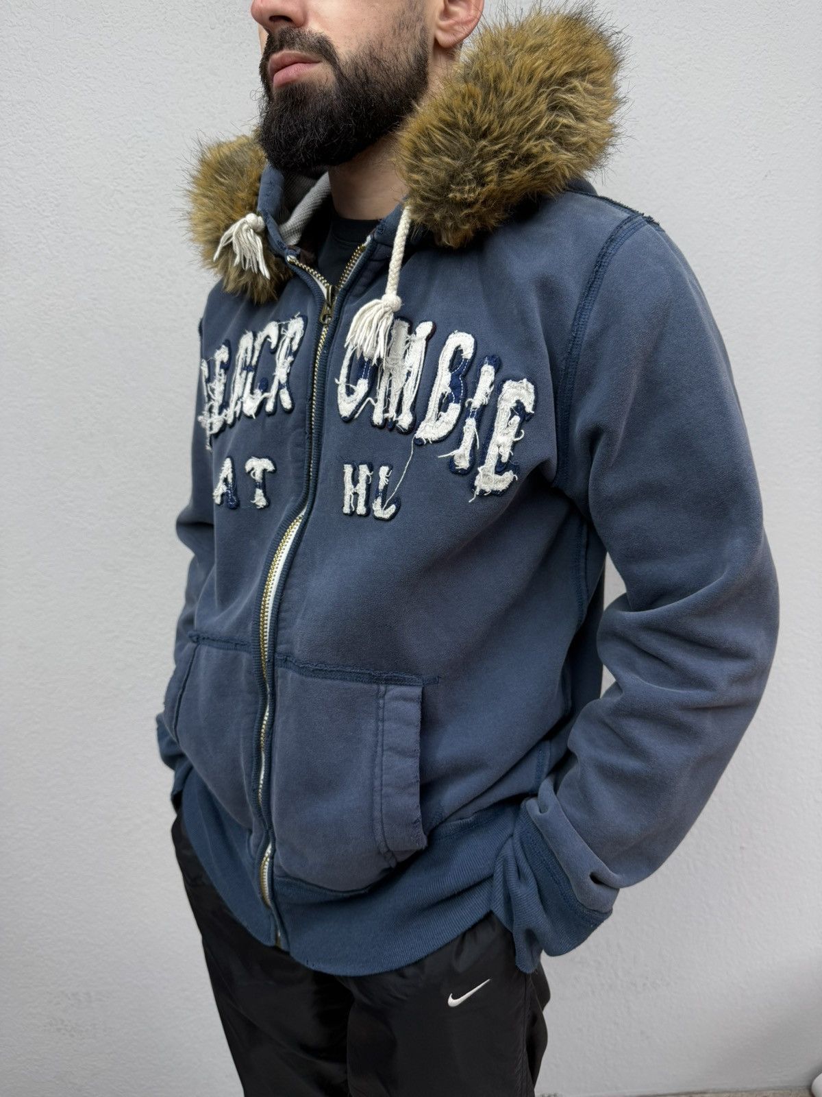 If Six Was Nine Vintage Abercrombie & Fitch Y2K 00s Fur Hoodie Ifsixwasnine Size US L / EU 52-54 / 3 - 5 Thumbnail