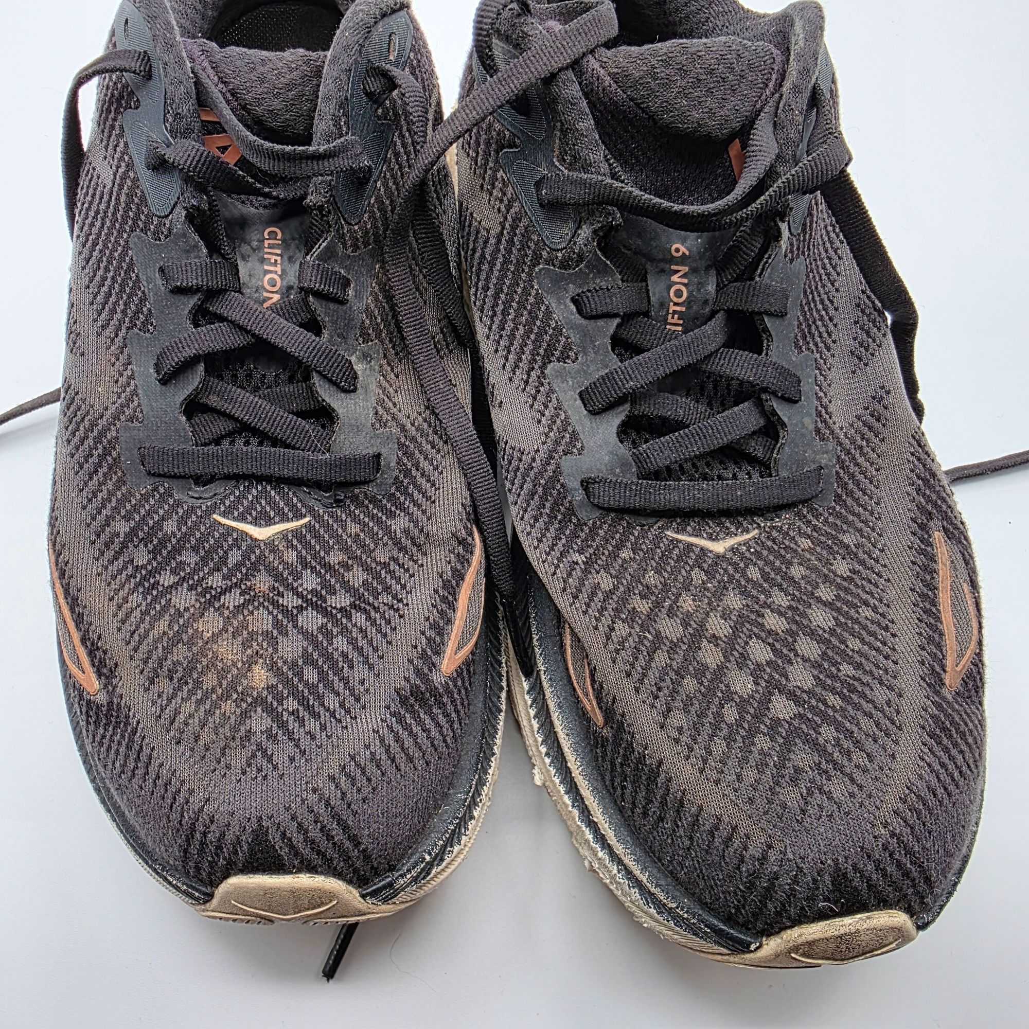 Hoka Hoka One One Clifton 9 Womens Size 8 B Black Athletic Shoe Size US 8 / IT 38 - 10 Thumbnail