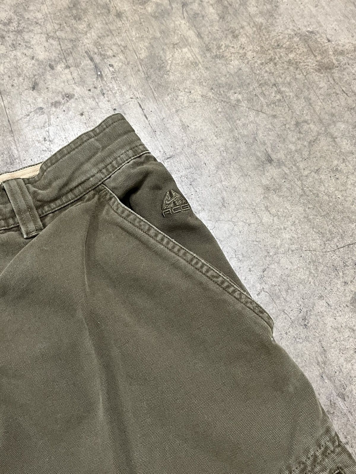 Other Nike ACG baggy earth tone cargo pants utility gorpcore Size US 34 / EU 50 - 5 Thumbnail