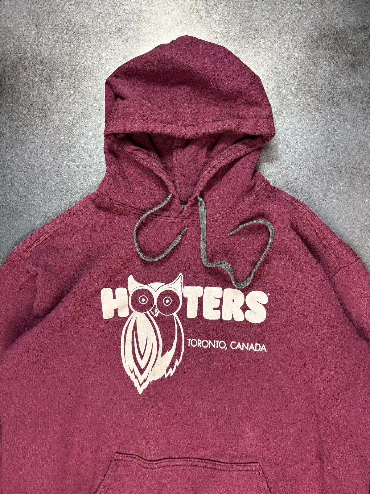 Gildan × Vintage 2000s Hooters Toronto Hoodie Vintage Airbrush Hand Painted Size US M / EU 48-50 / 2 - 1 Thumbnail