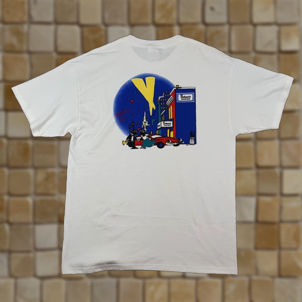 Port & Company VINTAGE Port & Company 90s Cartoon Possum Party T-Shirt Large White Mens Size US L / EU 52-54 / 3 - 1 Thumbnail