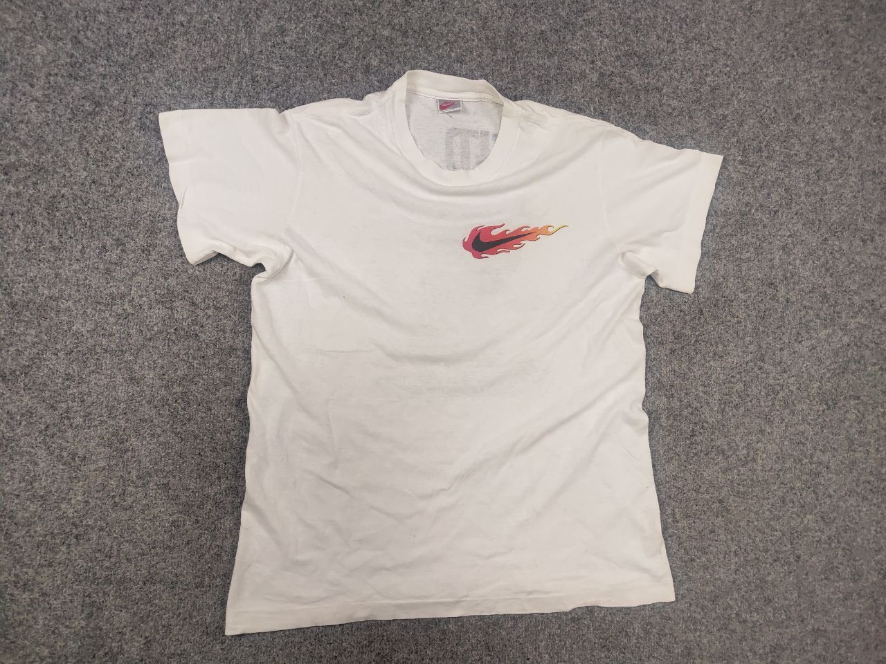 Nike Rare Vintage 80s Nike Field General flame Swoosh Tee T shirt Size US L / EU 52-54 / 3 - 5 Thumbnail