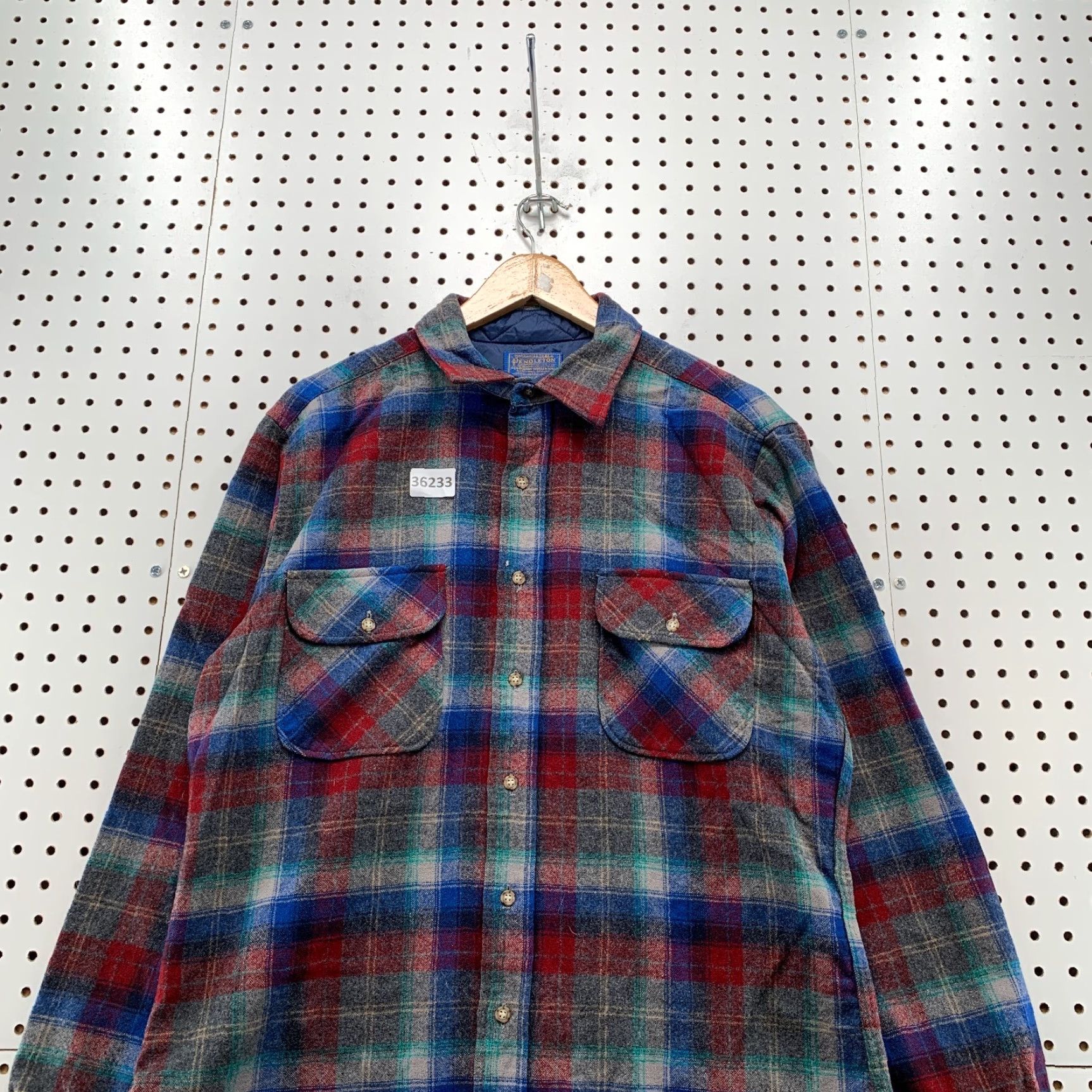 Pendleton VINTAGE Pendleton Button-Up Shirt Mens Large Plaid Blue Red Flannel Made USA 70s 80s Outdoor Pockets Mens Size US L / EU 52-54 / 3 - 5 Thumbnail