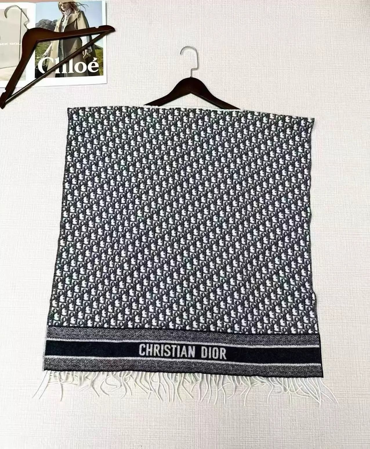 Dior Dior Cashmere Cape Scarf 128x68cm AG804 Size ONE SIZE - 2 Thumbnail