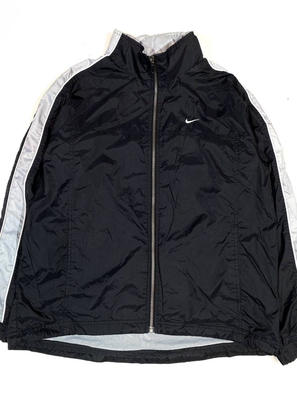 Nike × Vintage Vintage Y2K Nylon Windbreaker Nike Light Jacket Size US L / EU 52-54 / 3 - 4 Thumbnail