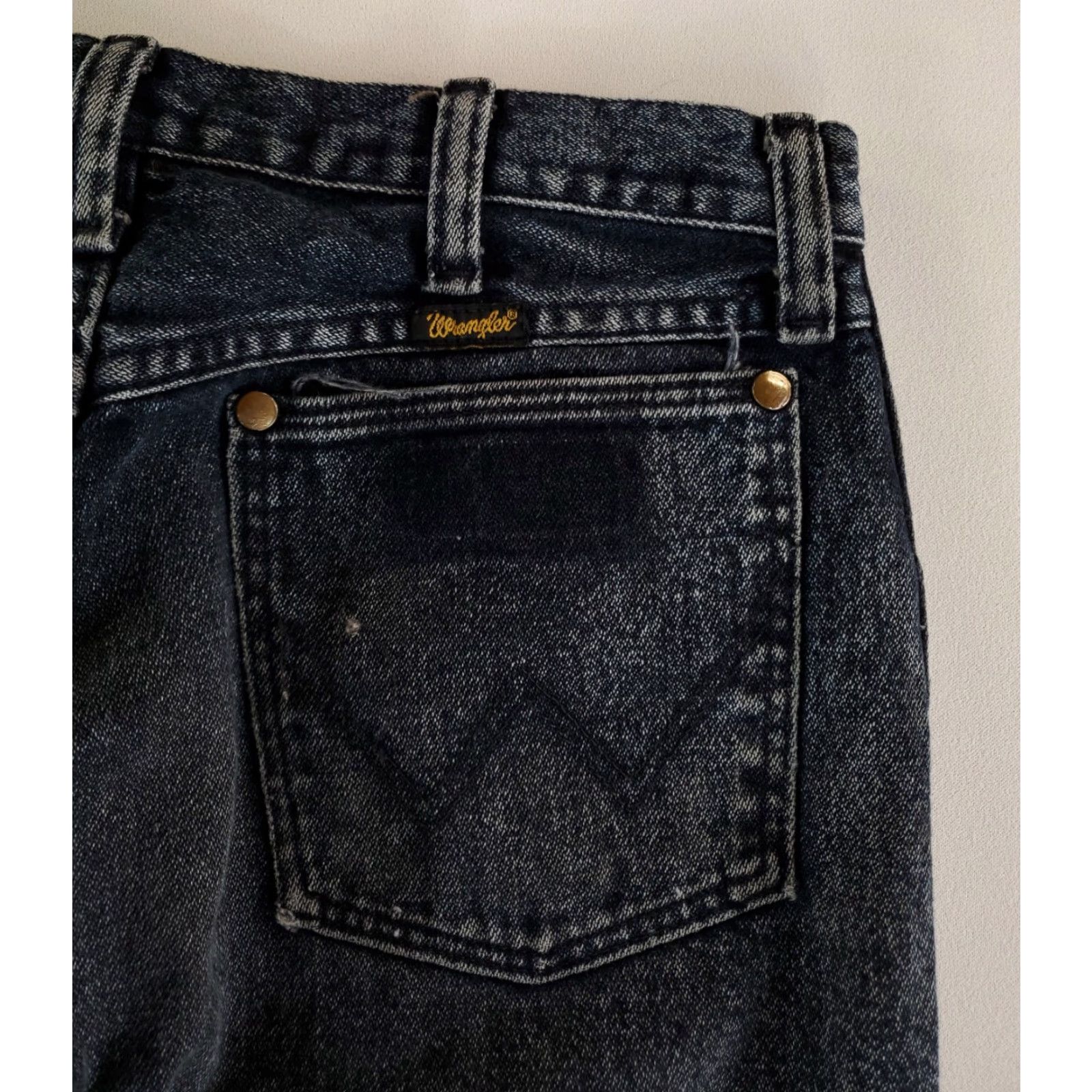 Wrangler VINTAGE Wrangler 13MWZ Jeans Mens 31x34 Black Acid Wash Denim Straight 70s 80s VTG Wrangler 32x34 Actual Mens Size US 31 - 2 Thumbnail