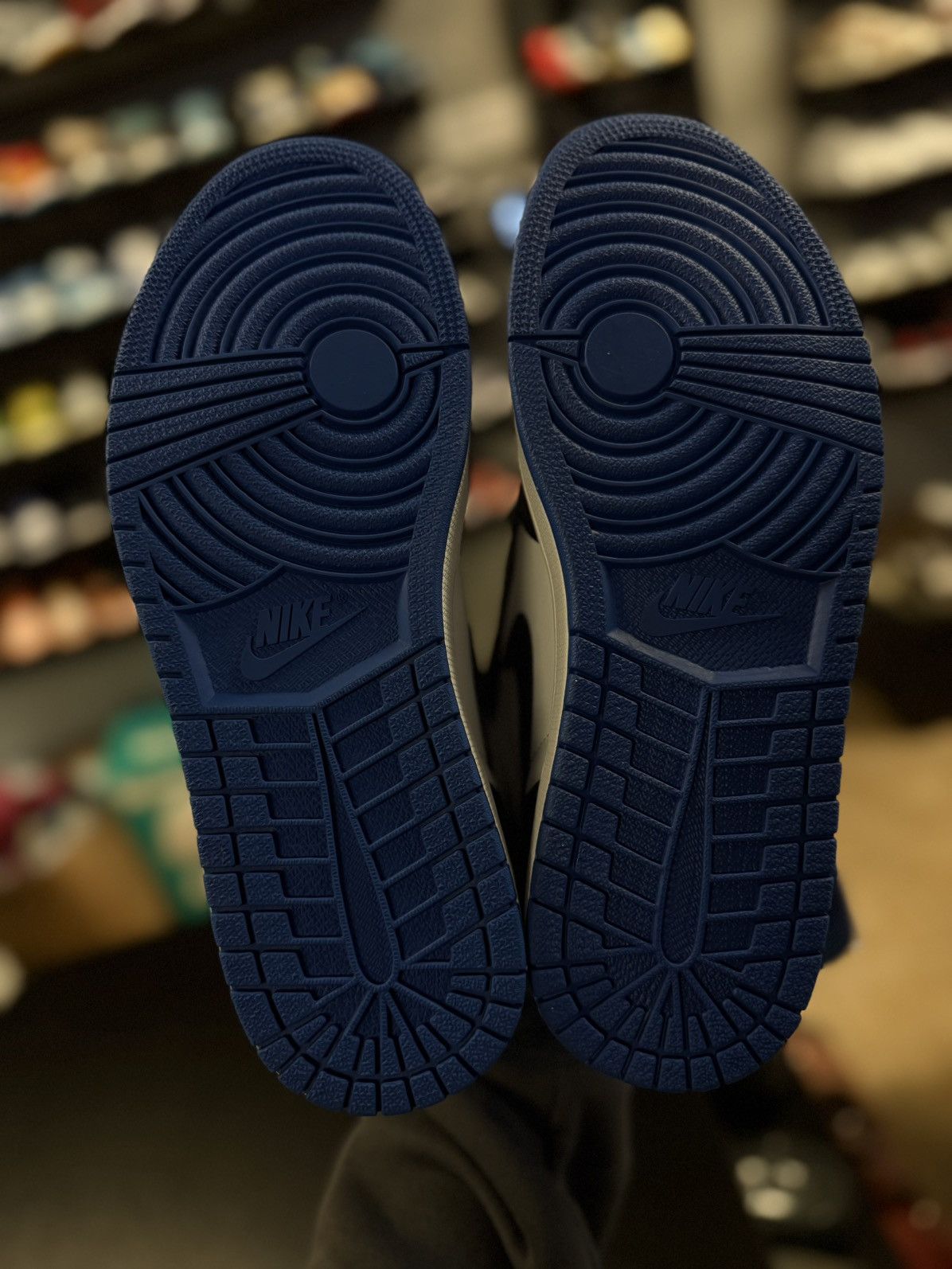 Jordan Brand × Nike Jordan 1 Hyper Royal Blue Size 10.5 (NEW) (555088-041) Size US 10.5 / EU 43-44 - 12 Thumbnail