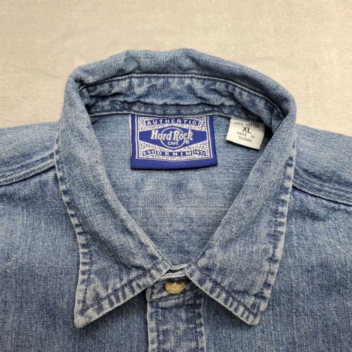 Hard Rock Cafe VINTAGE Hard Rock Cafe Shirt Mens XL Blue Denim Kuala Lumpur 90s Y2K Classic Size US XL / EU 56 / 4 - 4 Thumbnail