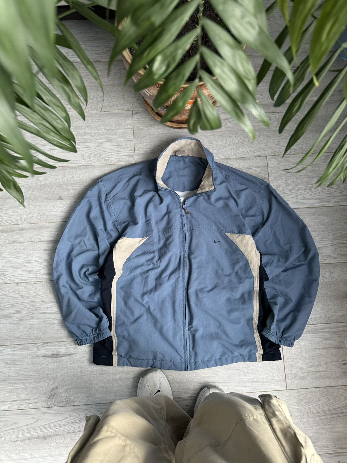 Nike × Vintage Vintage Nike Nylon Track Jacket 90’s Logo Swoosh Size US L / EU 52-54 / 3 - 1 Thumbnail