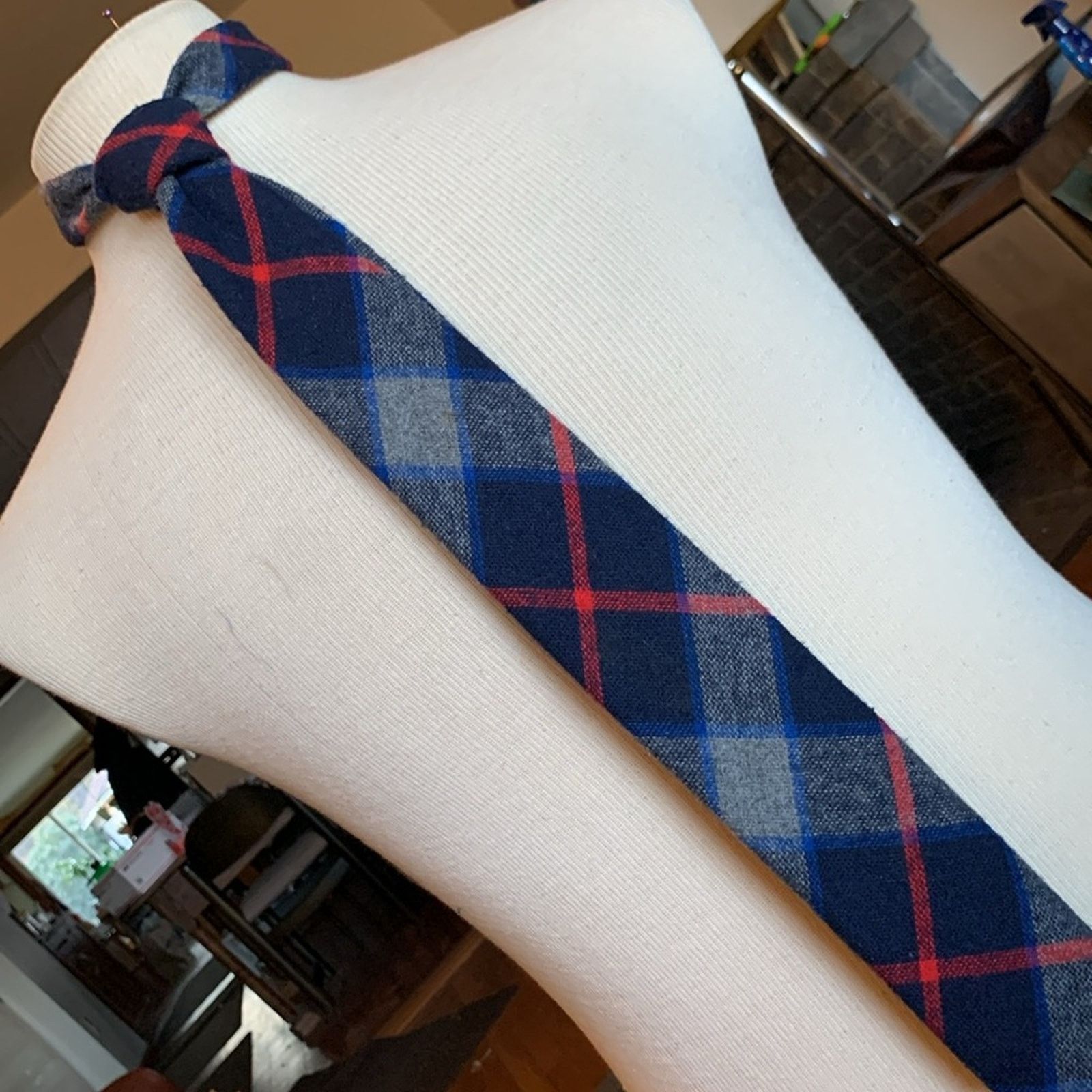 Vintage Scottish tartan clan plaid woven wool necktie Great Britain Size ONE SIZE - 3 Thumbnail