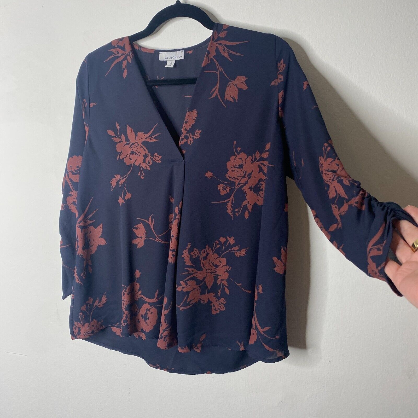 Other Evereve Allison Joy Alexa Crossover Top Floral VNeck XS Size XS / US 0-2 / IT 36-38 - 1 Thumbnail