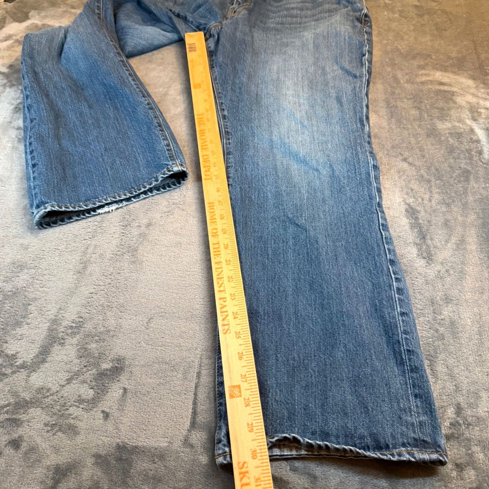 Gap Gap Jeans Blue Medium Wash 40x30 Bootcut 100% Cotton Mens Regular Size 40 Inseam 30" Zipper Button Fit: Boot Fit Vintage: No Size US 40 / EU 56 - 7 Thumbnail