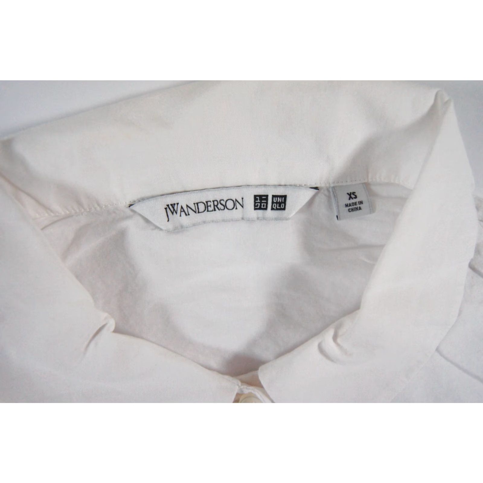 Uniqlo VINTAGE Uniqlo x JW Anderson Women's Balloon Sleeve Button Up Shirt XS White Casual, Formal, Party, Summer Women Size XS / US 0-2 / IT 36-38 - 6 Thumbnail