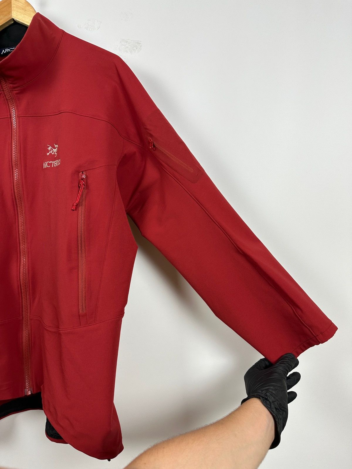 Arc'teryx Vintage Arcteryx Gamma MX Red Softshell Jacket Size US XL / EU 56 / 4 - 11 Thumbnail